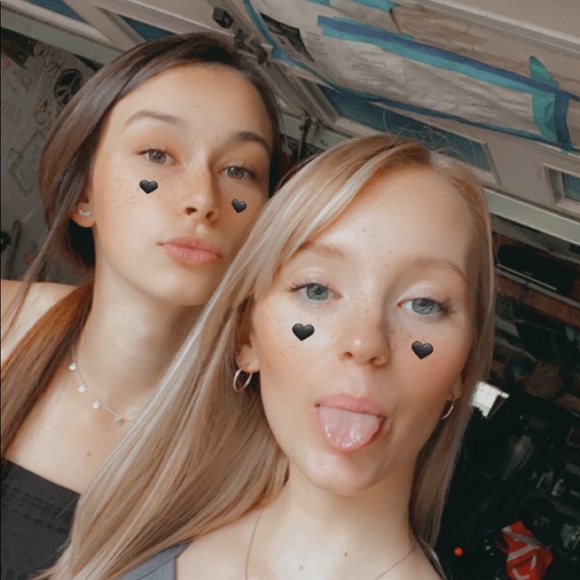 Meet your Posher, Kara - Picture 1 of 1